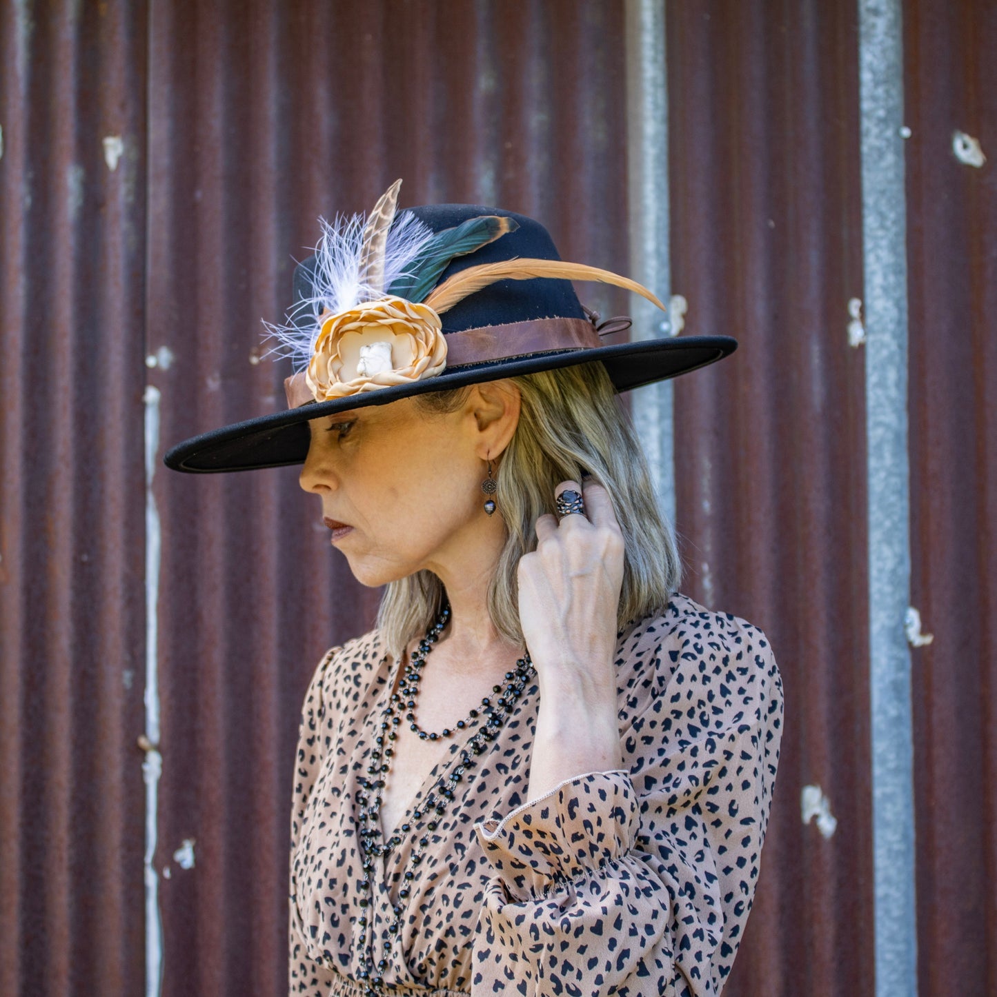 Genuine Freshwater Gray Pearl Earrings 225j